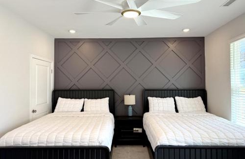 Durham House | The Villas Xanadu Brand New near RDU Airport with Heated Indoor Pool Gym