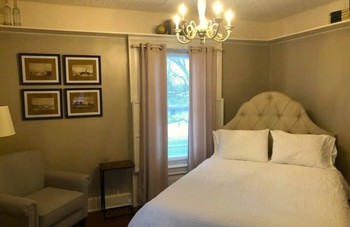 Azalia Bed & Breakfast | The Vine Bed & Breakfast LLC