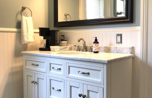 Azalia Bed & Breakfast | The Vine Bed & Breakfast LLC