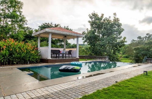 Anjaneri Villa | The Vine Villa, Nashik by Ebony Stays | Private Pool Stay with Vineyard Views