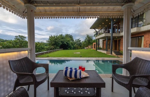 Anjaneri Villa | The Vine Villa, Nashik by Ebony Stays | Private Pool Stay with Vineyard Views