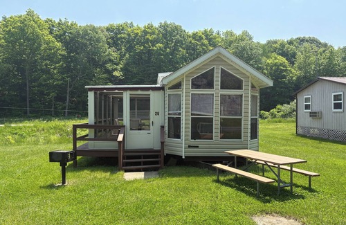 Hammond House | The Vintage Voyager on Black Lake