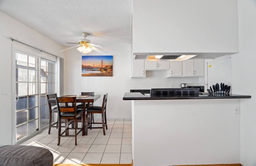 Palms House | The Vinton #7