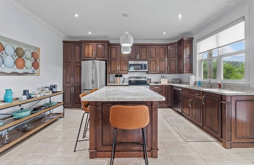 Quidi Vidi House | The Vista at Quidi Vidi - Stunning Views & Trails