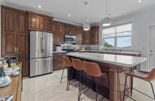 Quidi Vidi House | The Vista At Quidi Vidi - Stunning Views & Trails
