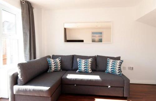 Derby House | The Voyager - Newly Furnished Home