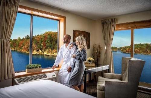 Wisconsin Dells Hotel | The VUE Boutique Hotel & Boathouse