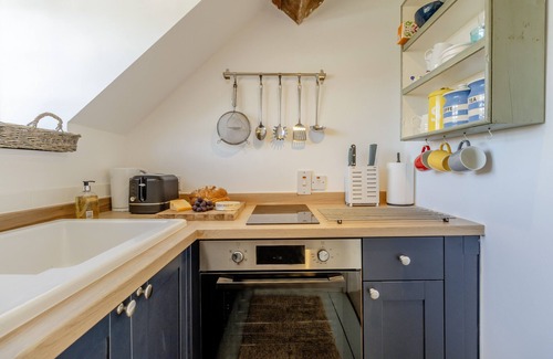 Munslow House | The Wain House - One Bedroom House, Sleeps 2