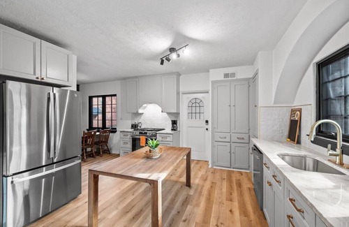 Shadyside House | The Walnut Suites - The Family Suite