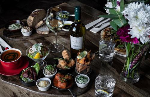 Blisworth Hotel | The Walnut Tree Inn