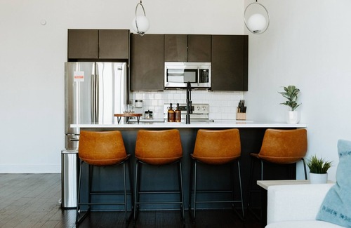 Spring Garden Apartment | The Walton- Luxury apt with parking and roof deck in Fairmount