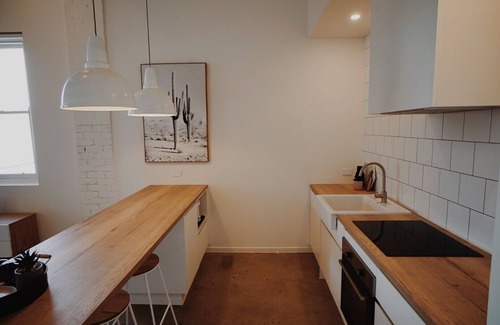 Geelong Apartment | The Warehouse Apt1 - Geelong CBD