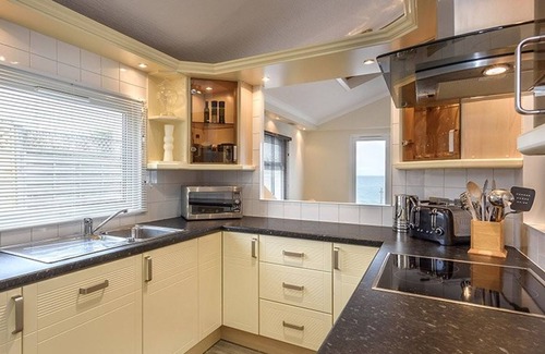 Mynytho Cabin | THE WARREN S15, family friendly, luxury holiday cottage in Abersoch