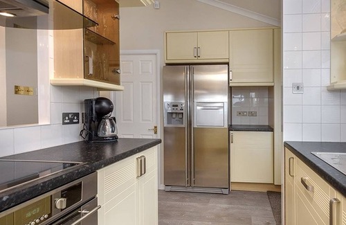 Mynytho Cabin | THE WARREN S15, family friendly, luxury holiday cottage in Abersoch
