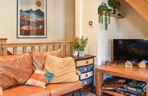 Tideswell House | The Warrington House