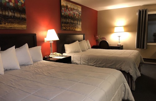 Washburn Hotel | The Washburn Inn - On the Lake