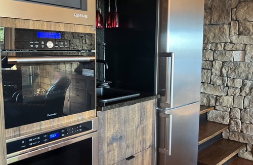 Waltham Ski Chalet | The Water's Edge Cabins: 2 Luxury Waterfront Chalets - Quebec