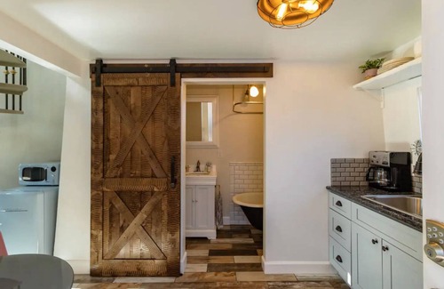 Petaluma Apartment | The Water Tower on 7th Street