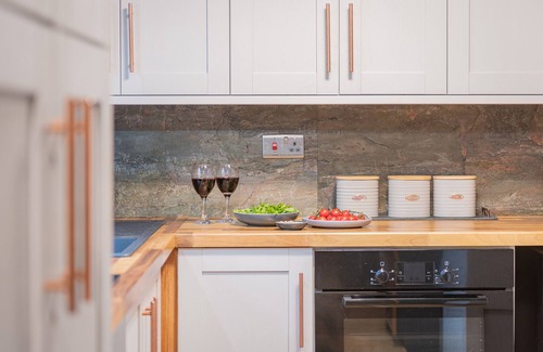 Bretherdale Cottage | THE WATERFALL RETREAT, pet friendly, with hot tub in Orton