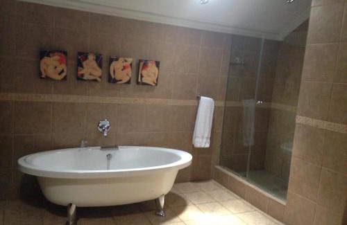 Vaalview Cabin | The Waterfront Country Lodge