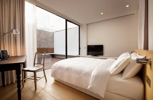 Shanghai Bed & Breakfast | The Waterhouse at South Bund Superior Queen Room
