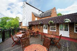Hemel Hempstead Hotel | The Watermill Hotel, Sure Hotel Collection by Best Western