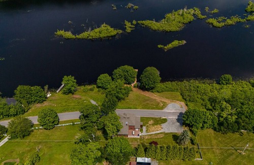 Swan Lake Apartment | The Waternote of Bethel