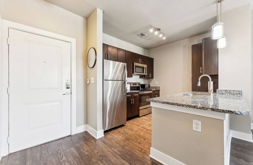 South Arlington Apartment | The Watson 260 I Comfy 2 Bed 1 Bath