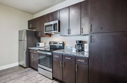 South Arlington Apartment | The Watson 357 I Spacious 1 Bed 1 Bath