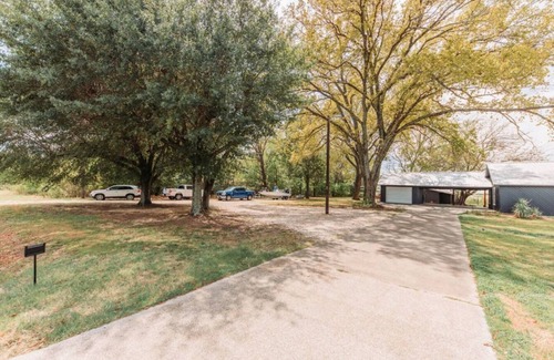 Yantis House | The Wava Sue Place: Lake Fork-Great Location-Boat Parking-Spacious Plan