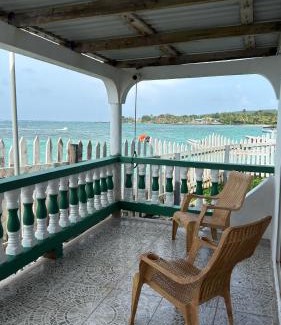 Corn Island Hostel | The Wave Hostel Corn Island
