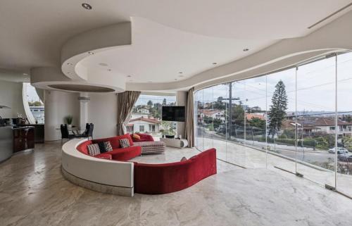 Roseville - Fleet Ridge House | The Wave House! Custom Gem with Panoramic Views, Fire Pit, BBQ, Pool Table