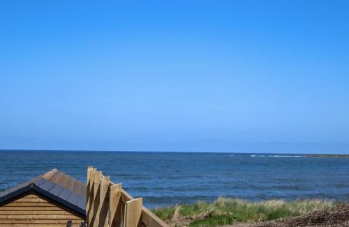 Amble House | The Waves
