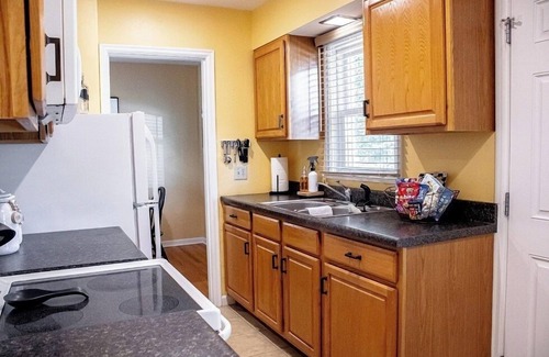 Rolla Cottage | The Webber Cottage blocks from downtown, shopping, Missouri S&T, parks and more.