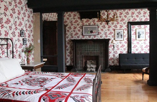 Federal Hill Bed & Breakfast | The Wedding Cake House