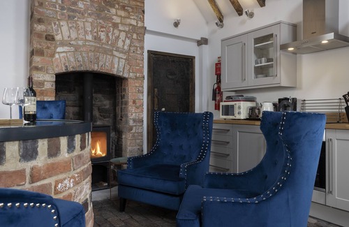 Bromsgrove Apartment | The Well House is a romantic, unique and cosy retreat for two