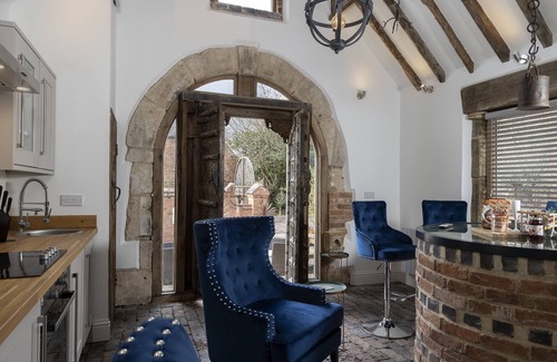 Bromsgrove Apartment | The Well House is a romantic, unique and cosy retreat for two