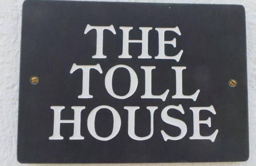 Cwmduad House | The Welsh Toll House