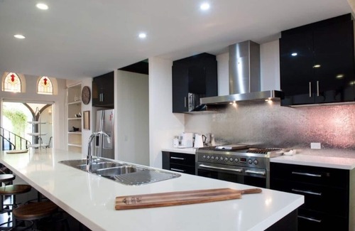 Echuca House | The Wesley - Echuca Holiday Homes