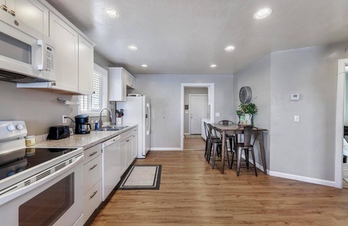 Buhl House | The West End Cottage