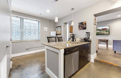 Roanoke Apartment | The West End Flats Su