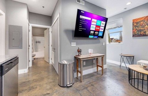 Roanoke Apartment | The West End Flats Su