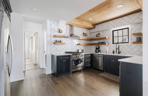 Westside House | The West Grand | Luxurious Design | Pet Friendly