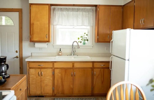 Hancock House | The West Quincy House: In Town W/Sauna & Garage