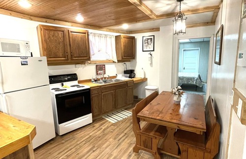 Kyle House | The West Virginia Way, The Cackalacky Shack