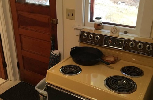 Hessel Cottage | The Westender Retreat | Amazing Lake Views & Waterfront Dock House