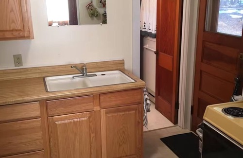 Hessel Cottage | The Westender Retreat | Amazing Lake Views & Waterfront Dock House