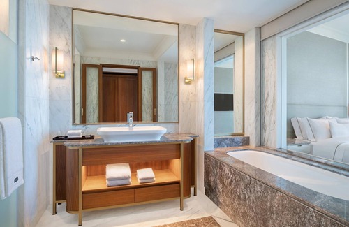 Surabaya Hotel | The Westin Surabaya
