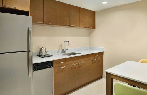 Richmond City Centre Hotel | The Westin Wall Centre, Vancouver Airport