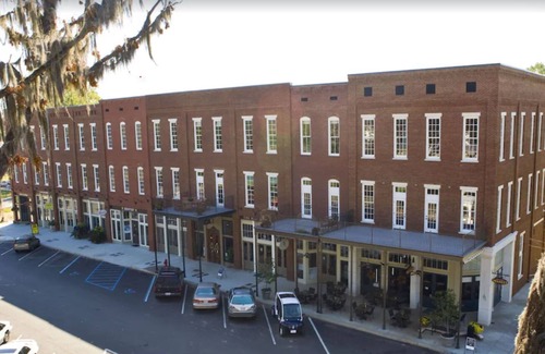 Mount Meigs Apartment | The Westscott at The Waters By Villa Real Escapes
